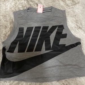 Nike Sportswear Crop